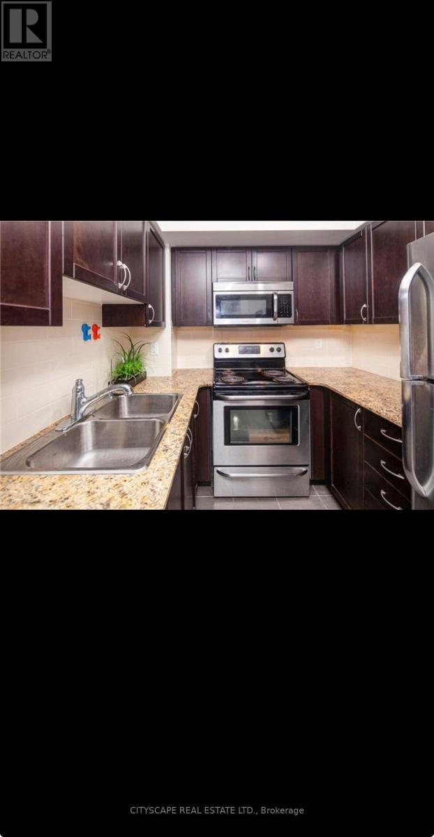 525 - 812 Lansdowne Avenue, Toronto, Ontario  M6H 4K5 - Photo 4 - W12759230