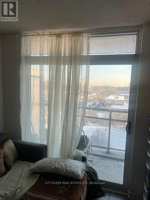 525 - 812 Lansdowne Avenue, Toronto, Ontario  M6H 4K5 - Photo 9 - W12759230