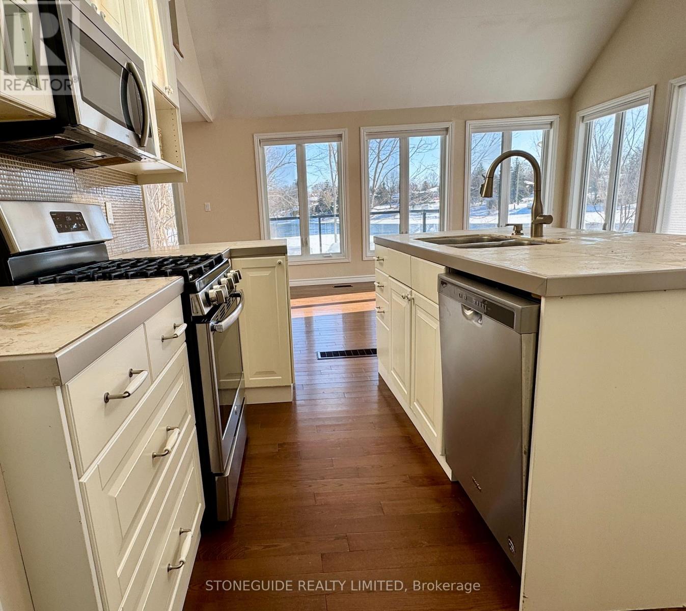 122 Fradette Avenue, Peterborough, Ontario  K9J 1T5 - Photo 10 - X12764870