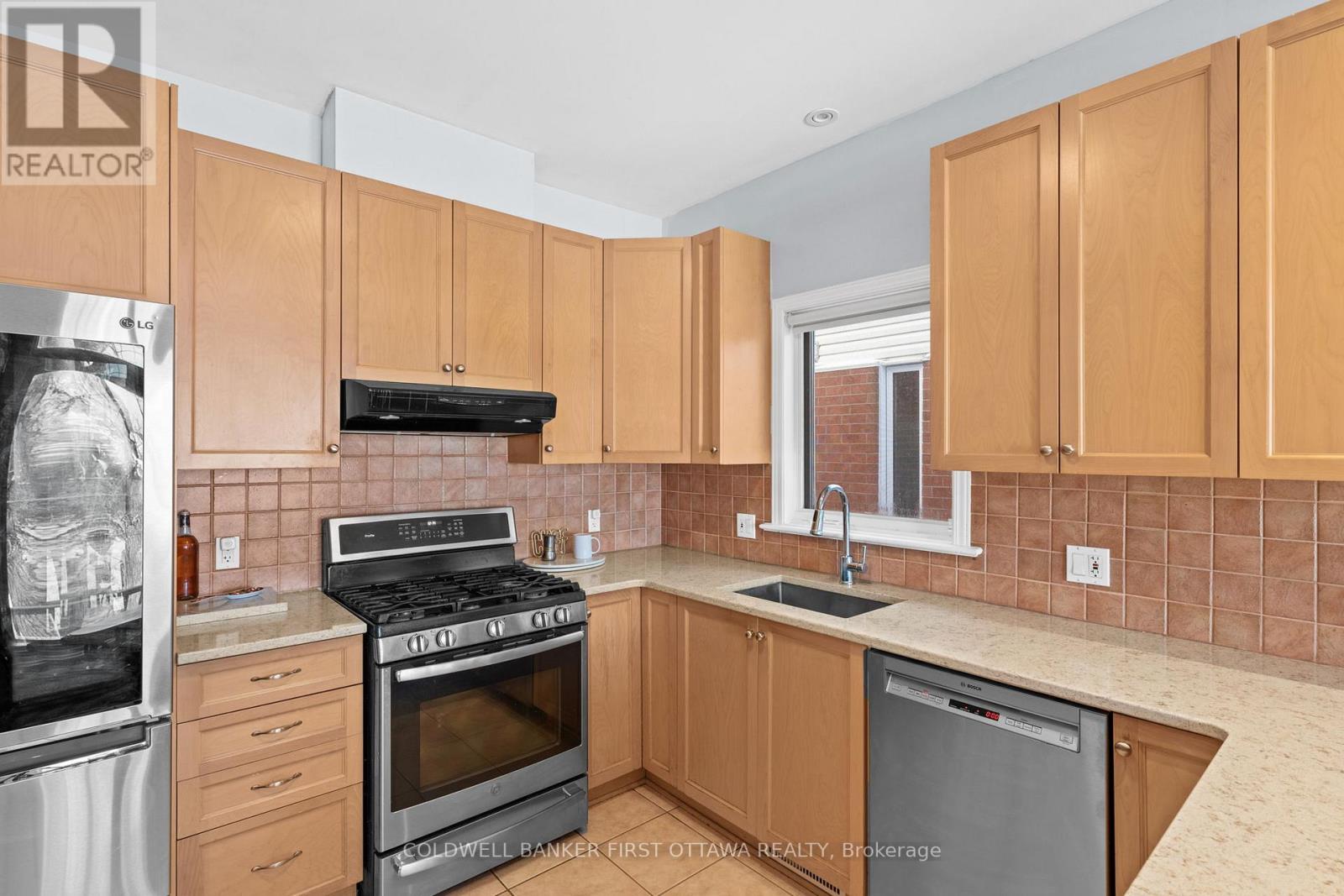 4471 Shoreline Drive, Ottawa, Ontario  K1V 1S7 - Photo 8 - X12761380