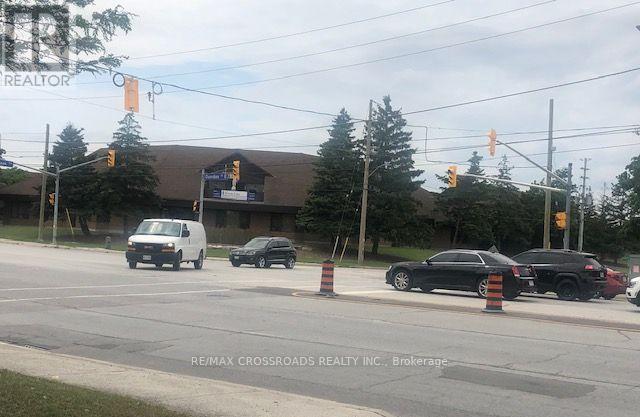 2100 Dundas Street E, Mississauga, Ontario  L4X 1L9 - Photo 5 - W12766580