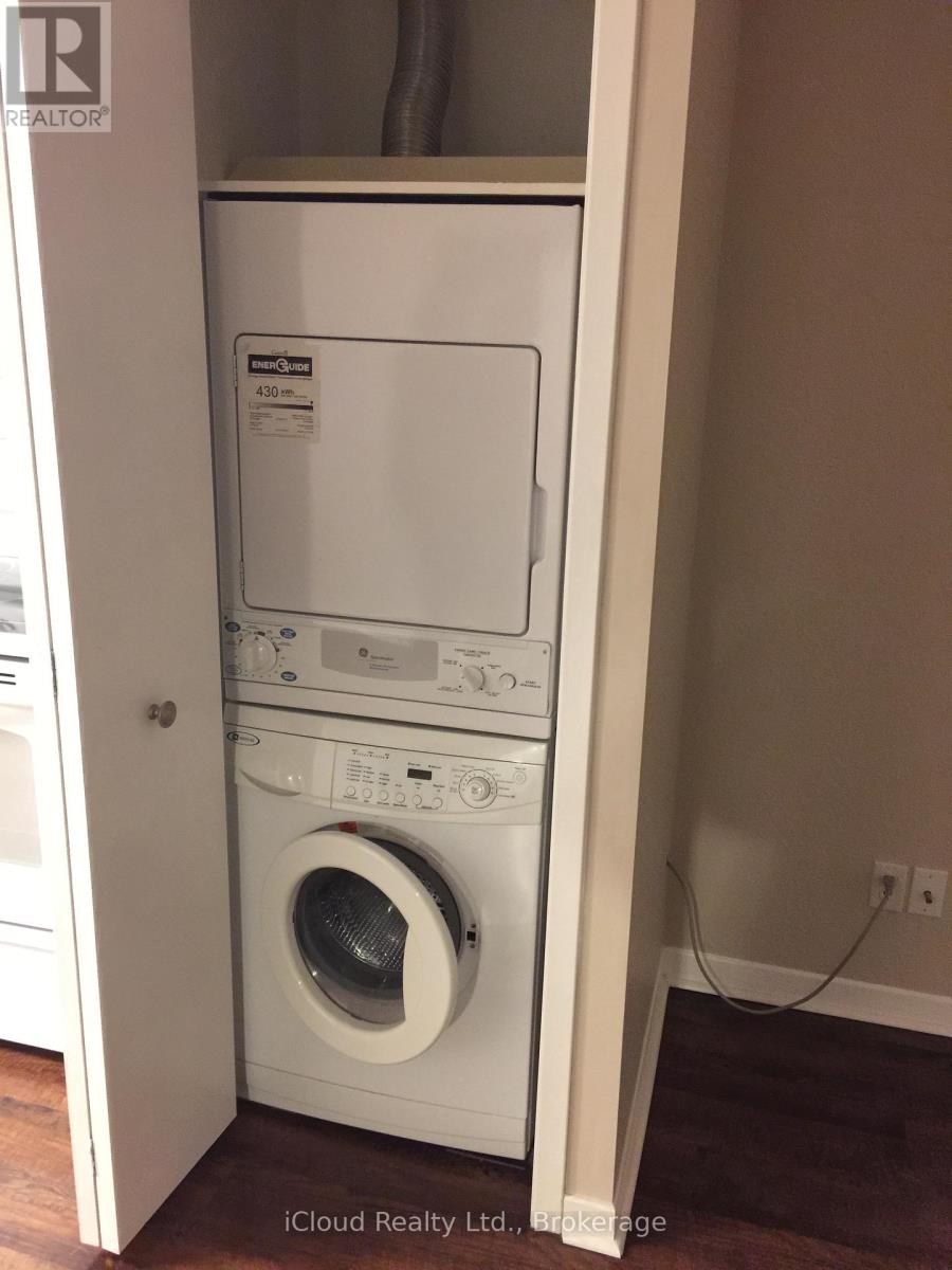 82 Judith Crescent, Brampton, Ontario  L6S 3J4 - Photo 6 - W12766588