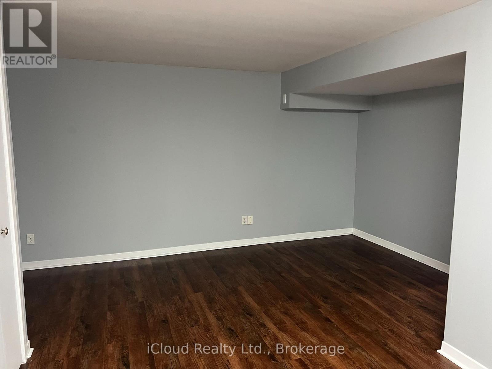 82 Judith Crescent, Brampton, Ontario  L6S 3J4 - Photo 8 - W12766588