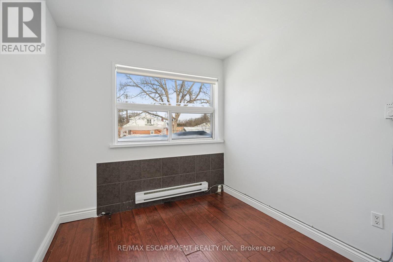 #4 - 1 Elgin Street N, Halton Hills, Ontario  L7J 2B2 - Photo 14 - W12766608