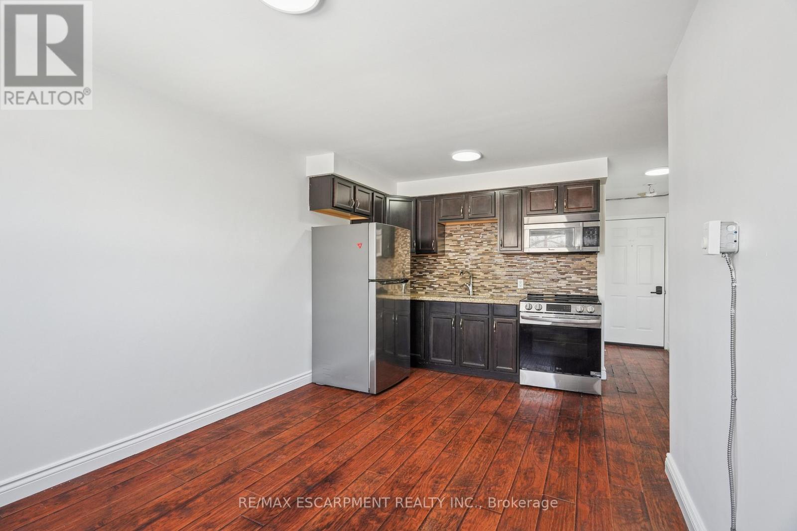 #4 - 1 Elgin Street N, Halton Hills, Ontario  L7J 2B2 - Photo 18 - W12766608