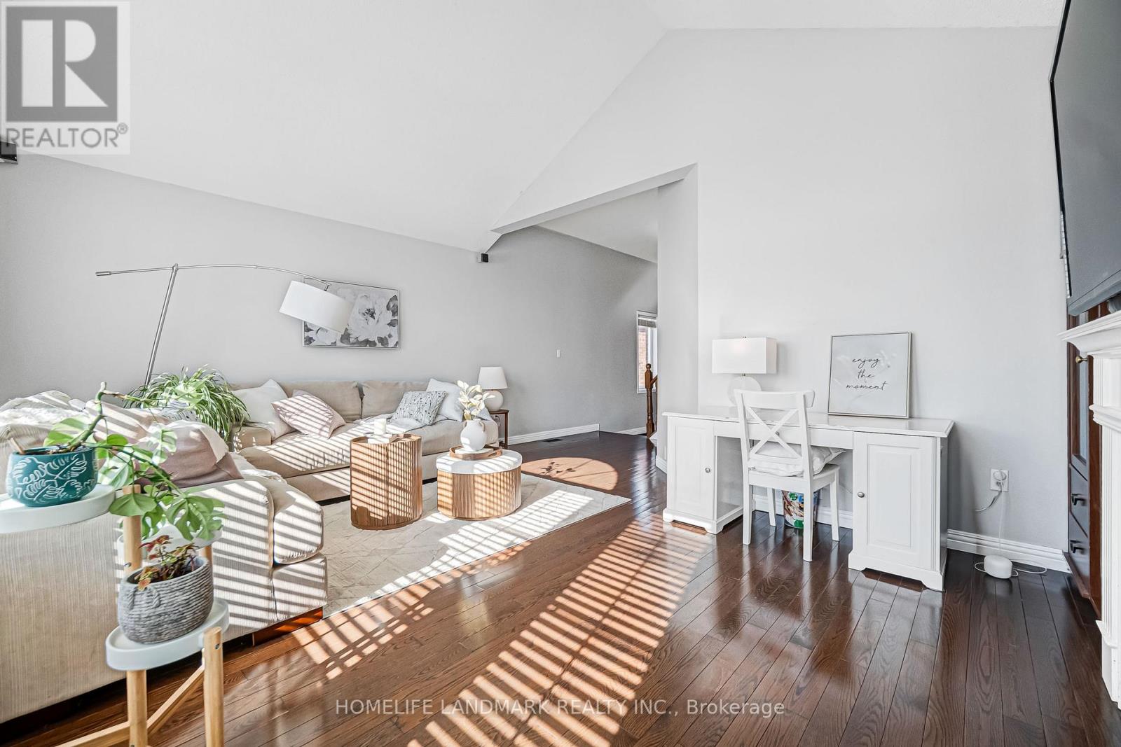 5303 Russell View Road, Mississauga, Ontario  L5M 5W1 - Photo 24 - W12766612