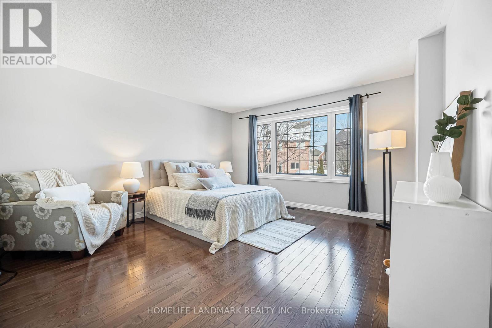 5303 Russell View Road, Mississauga, Ontario  L5M 5W1 - Photo 25 - W12766612