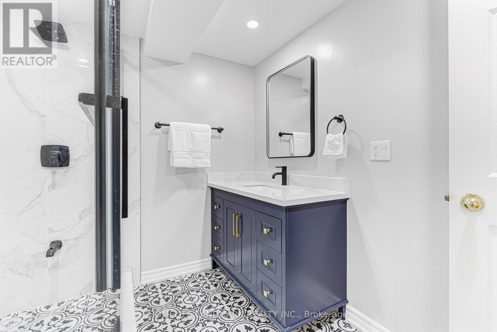 5303 Russell View Road, Mississauga, Ontario  L5M 5W1 - Photo 37 - W12766612