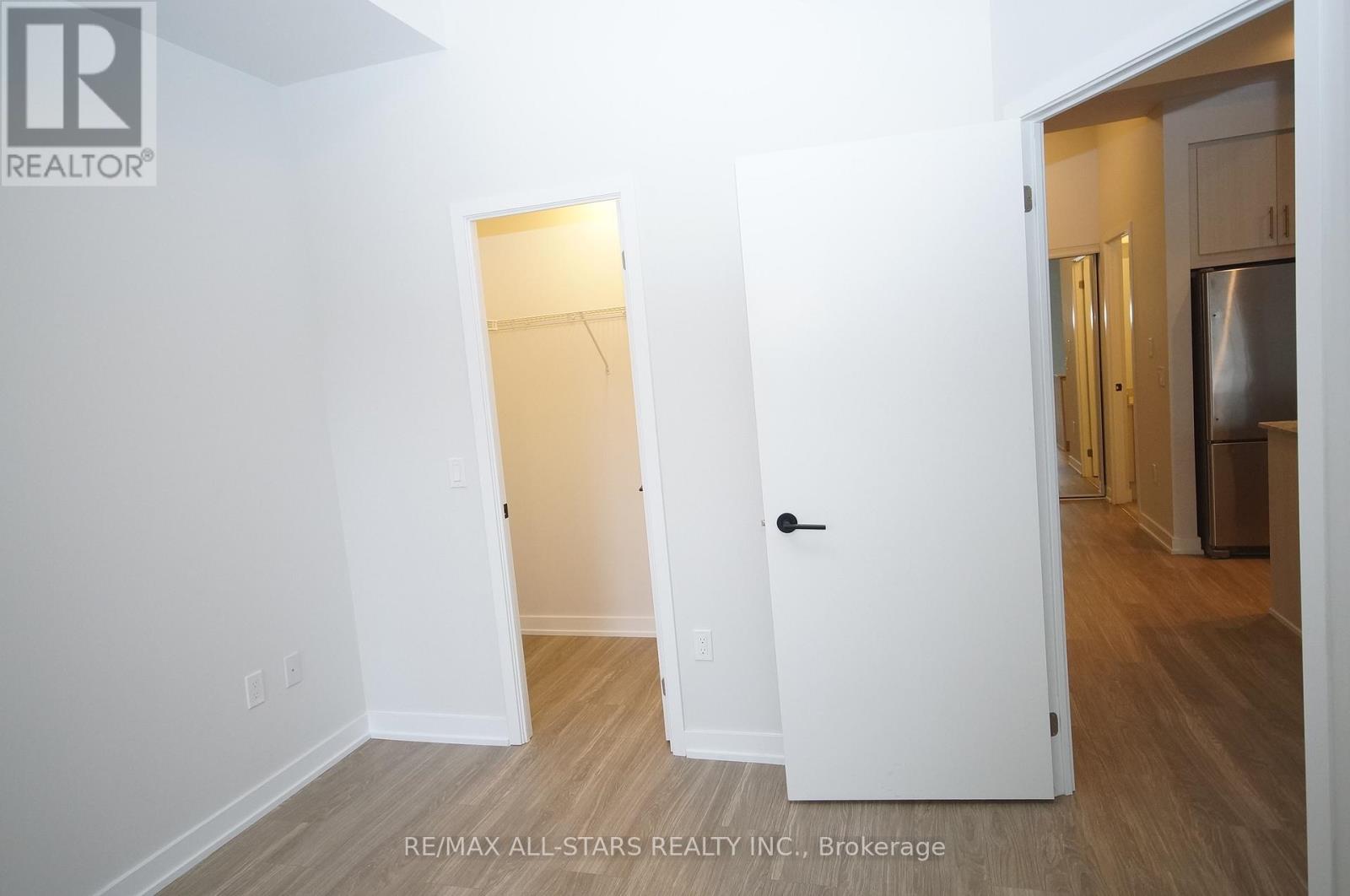 #301 - 4085 Parkside Village Drive W, Mississauga, Ontario  L5B 0K9 - Photo 10 - W12766650