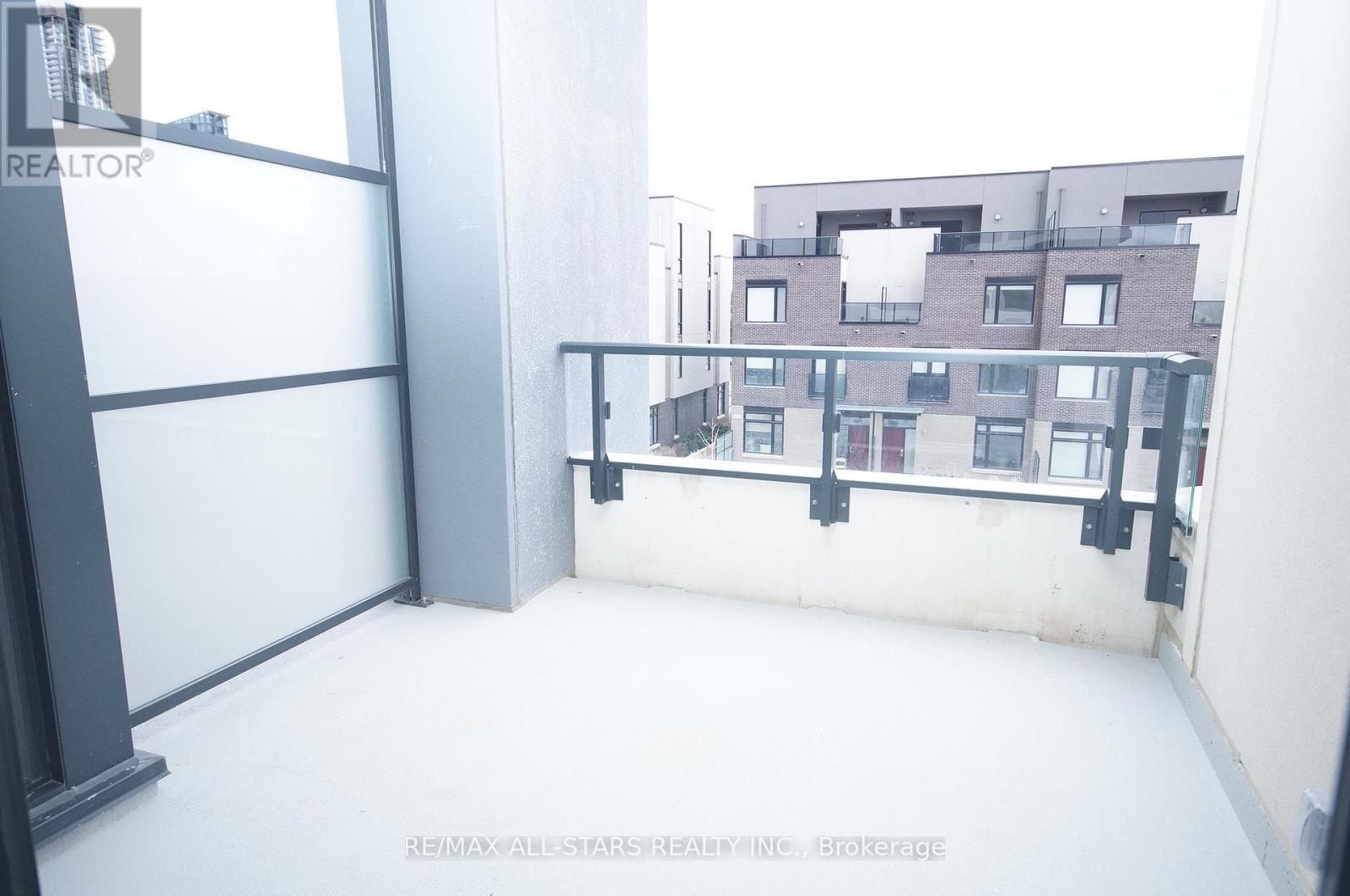 #301 - 4085 Parkside Village Drive W, Mississauga, Ontario  L5B 0K9 - Photo 14 - W12766650