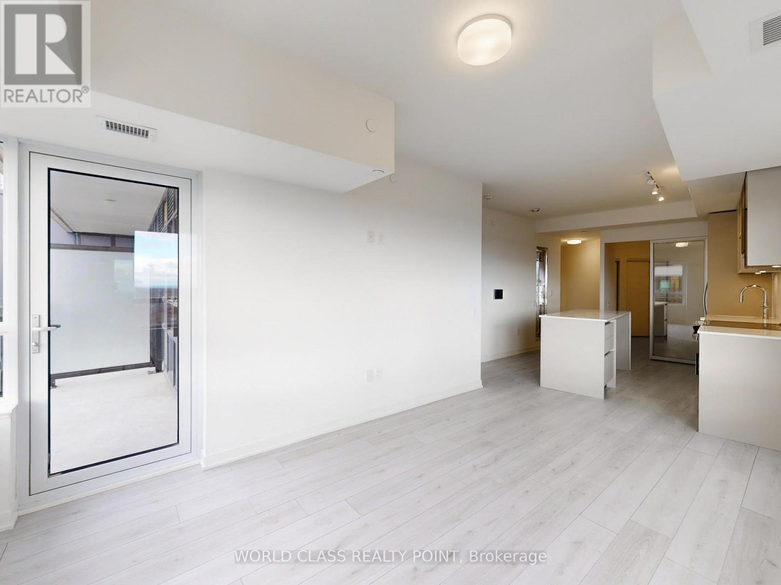 818 - 395 Dundas Street W, Oakville, Ontario  L6M 5R8 - Photo 10 - W12766670