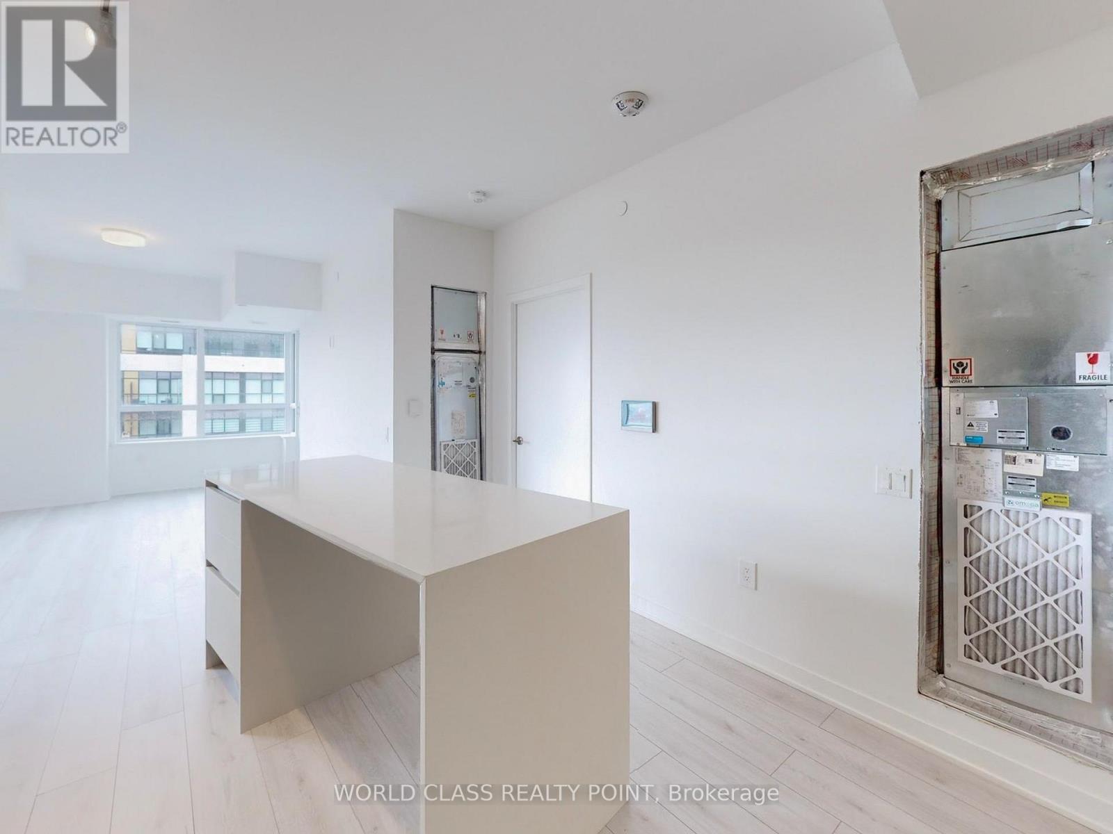 818 - 395 Dundas Street W, Oakville, Ontario  L6M 5R8 - Photo 13 - W12766670