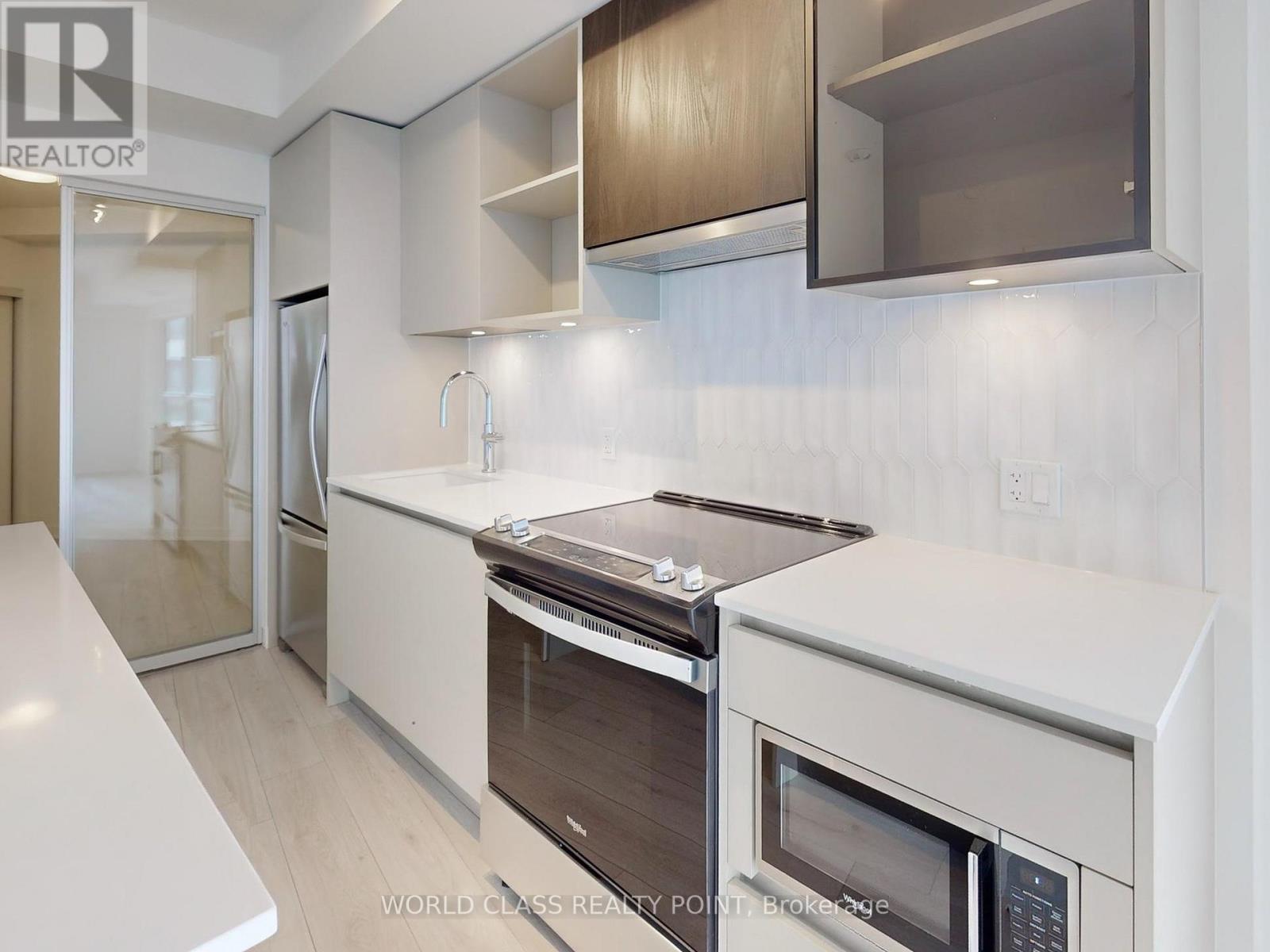 818 - 395 Dundas Street W, Oakville, Ontario  L6M 5R8 - Photo 15 - W12766670