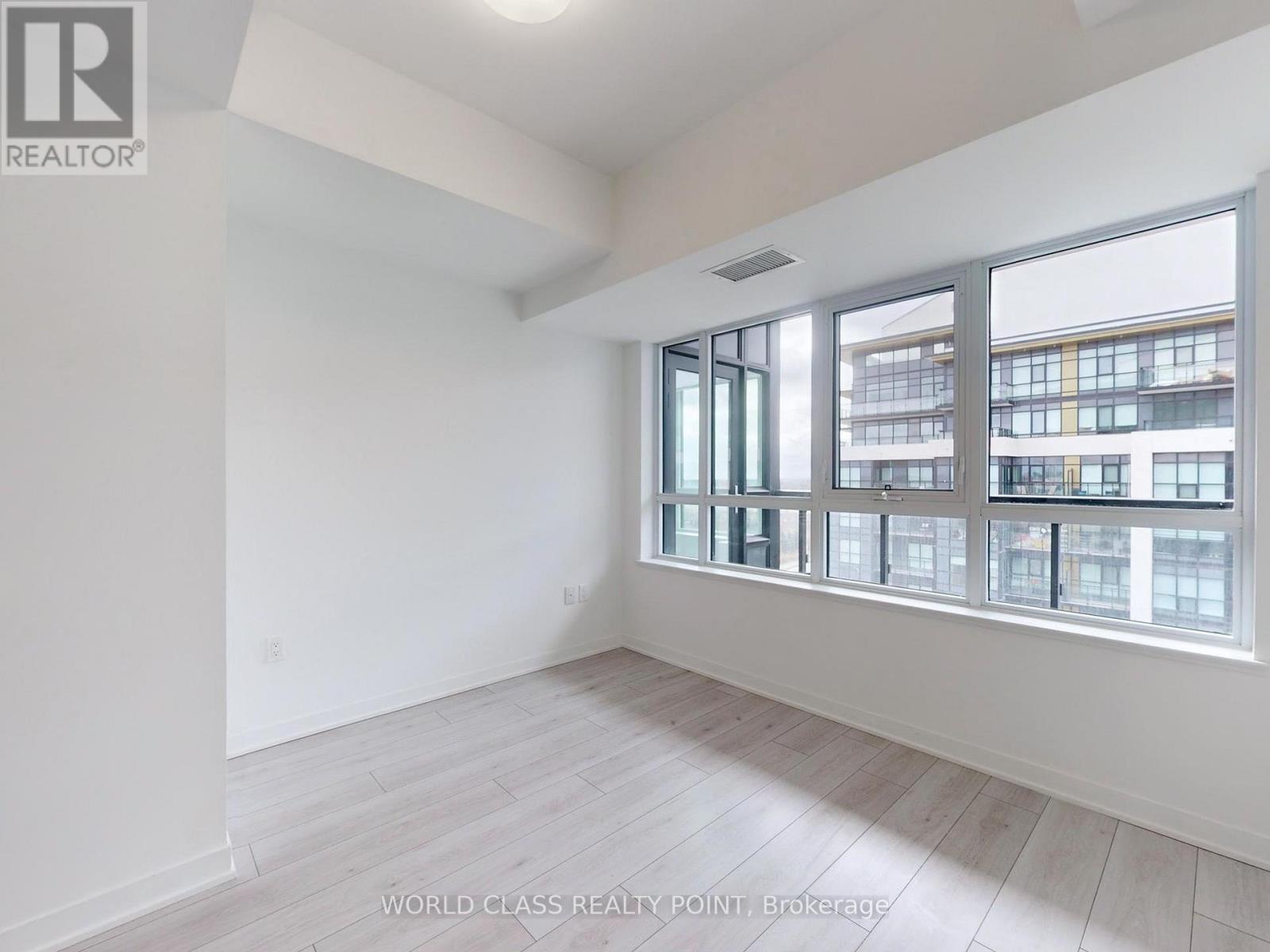 818 - 395 Dundas Street W, Oakville, Ontario  L6M 5R8 - Photo 16 - W12766670