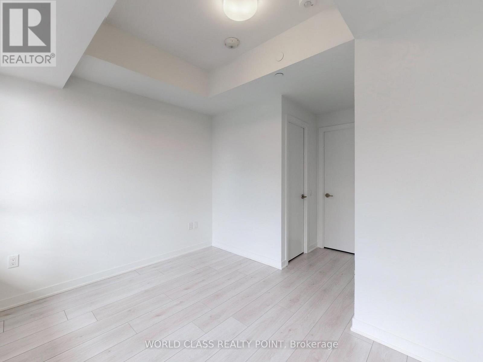 818 - 395 Dundas Street W, Oakville, Ontario  L6M 5R8 - Photo 23 - W12766670