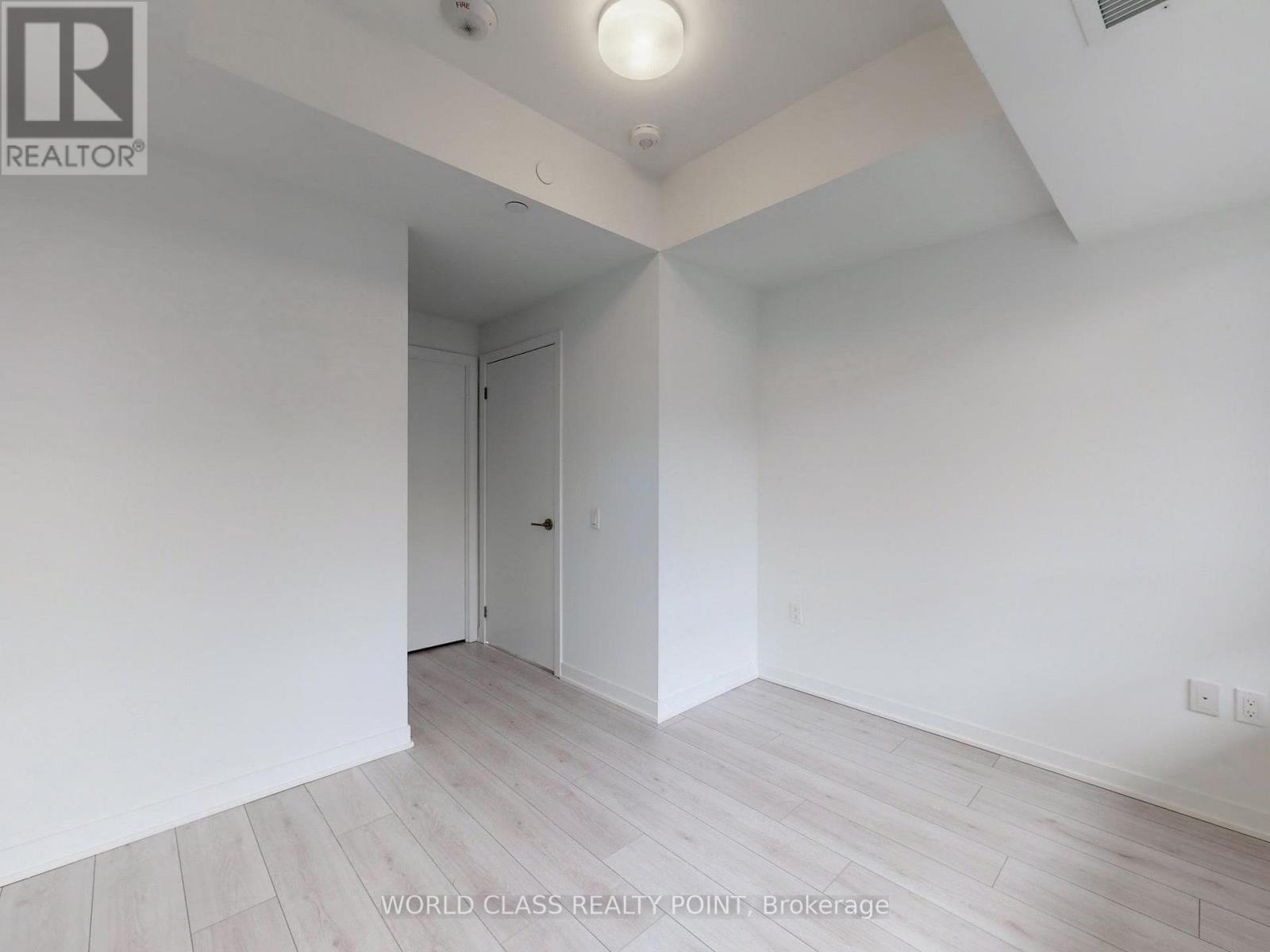 818 - 395 Dundas Street W, Oakville, Ontario  L6M 5R8 - Photo 24 - W12766670