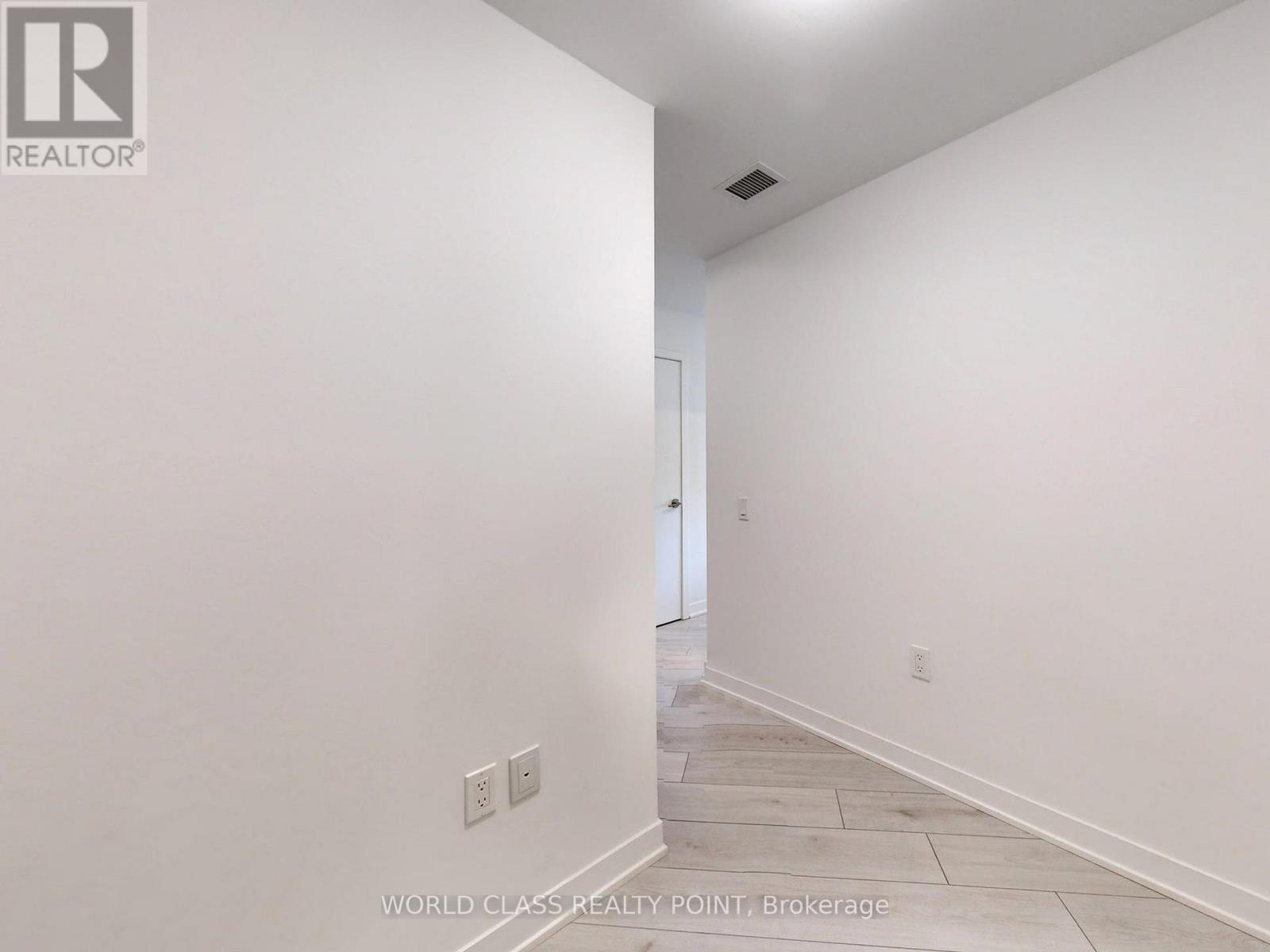 818 - 395 Dundas Street W, Oakville, Ontario  L6M 5R8 - Photo 26 - W12766670