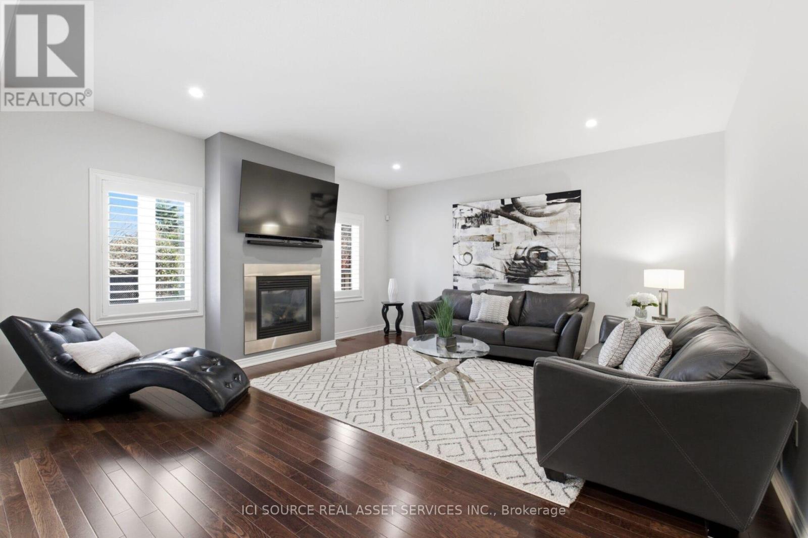 409 Valridge Drive, Hamilton, Ontario  L9G 0B2 - Photo 10 - X12766560