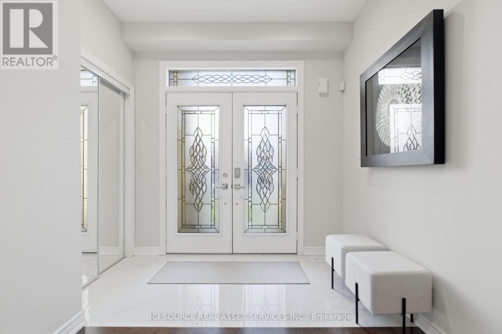 409 Valridge Drive, Hamilton, Ontario  L9G 0B2 - Photo 5 - X12766560