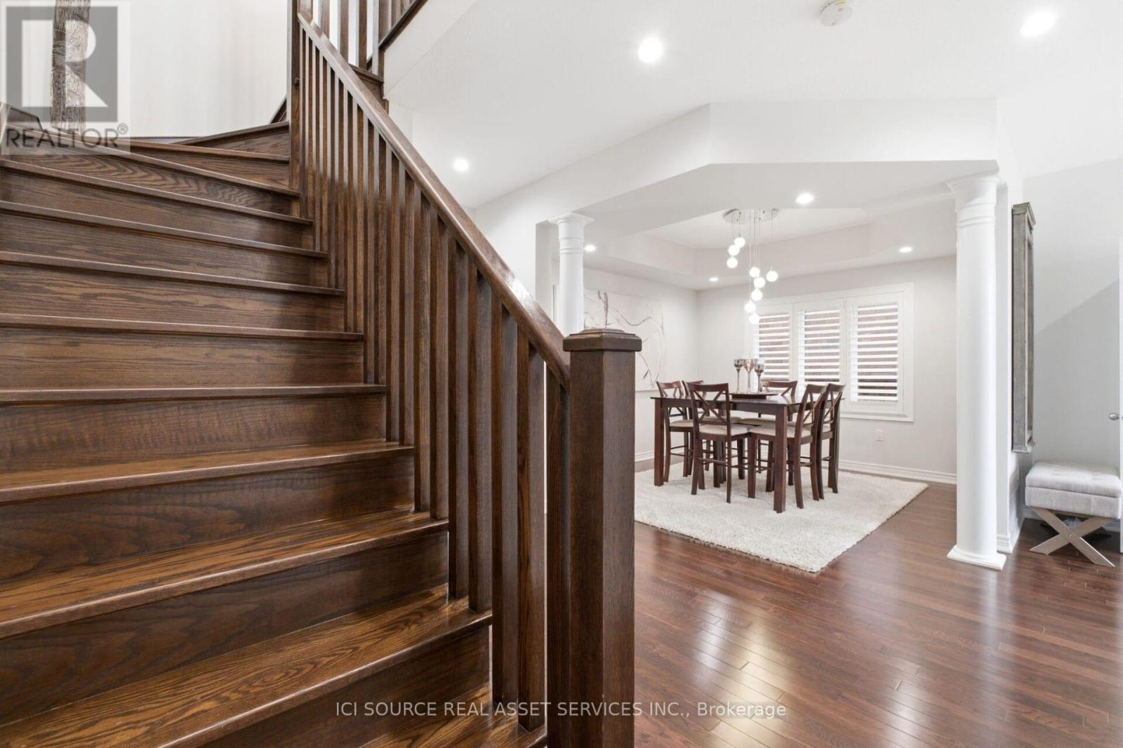 409 Valridge Drive, Hamilton, Ontario  L9G 0B2 - Photo 7 - X12766560