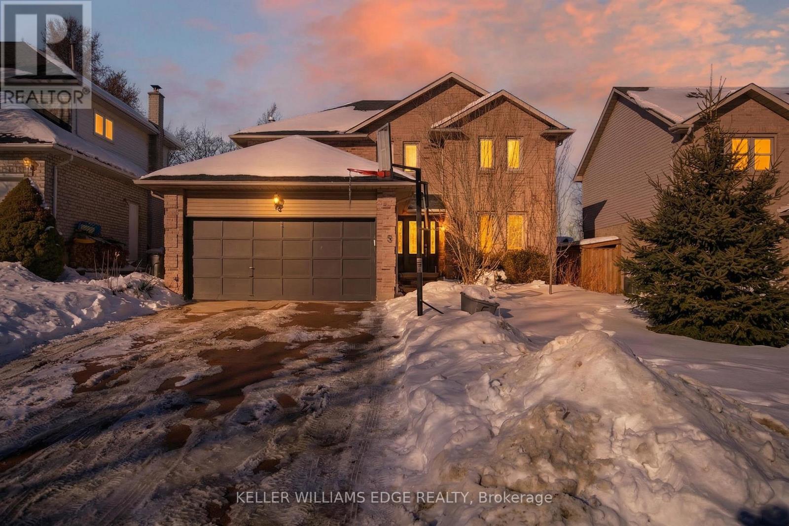 5 GIFFIN ROAD, Hamilton, Ontario