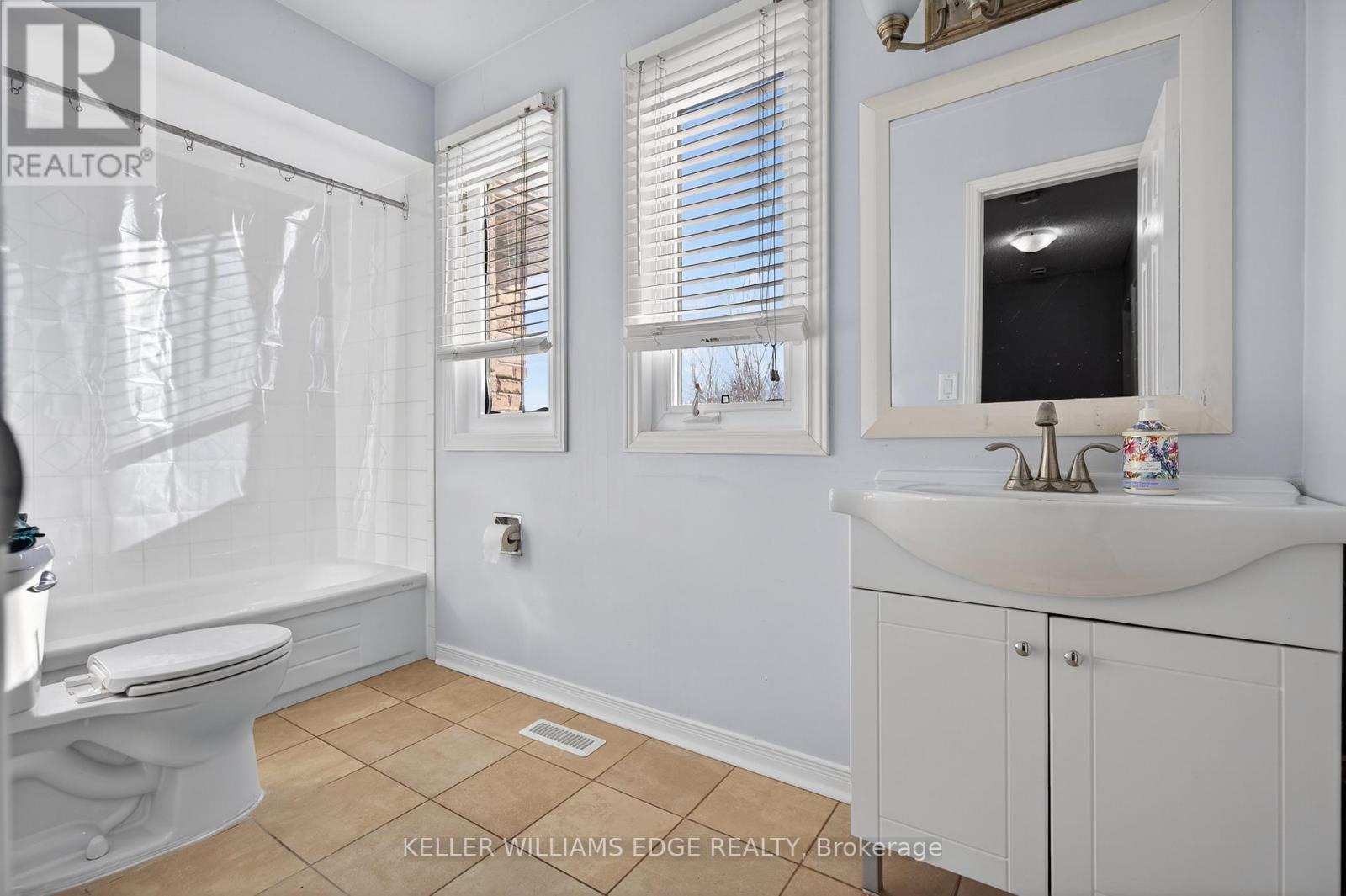 5 Giffin Road, Hamilton, Ontario  L9H 6S1 - Photo 24 - X12766576