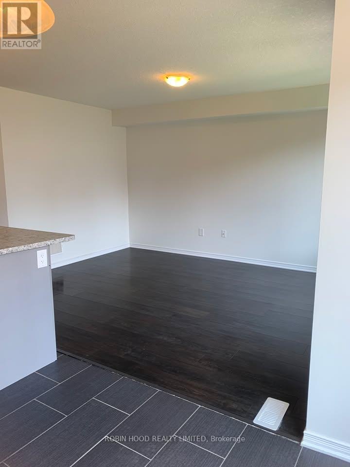 18 Cromarty Avenue, Haldimand, Ontario  N3W 0B6 - Photo 8 - X12766632