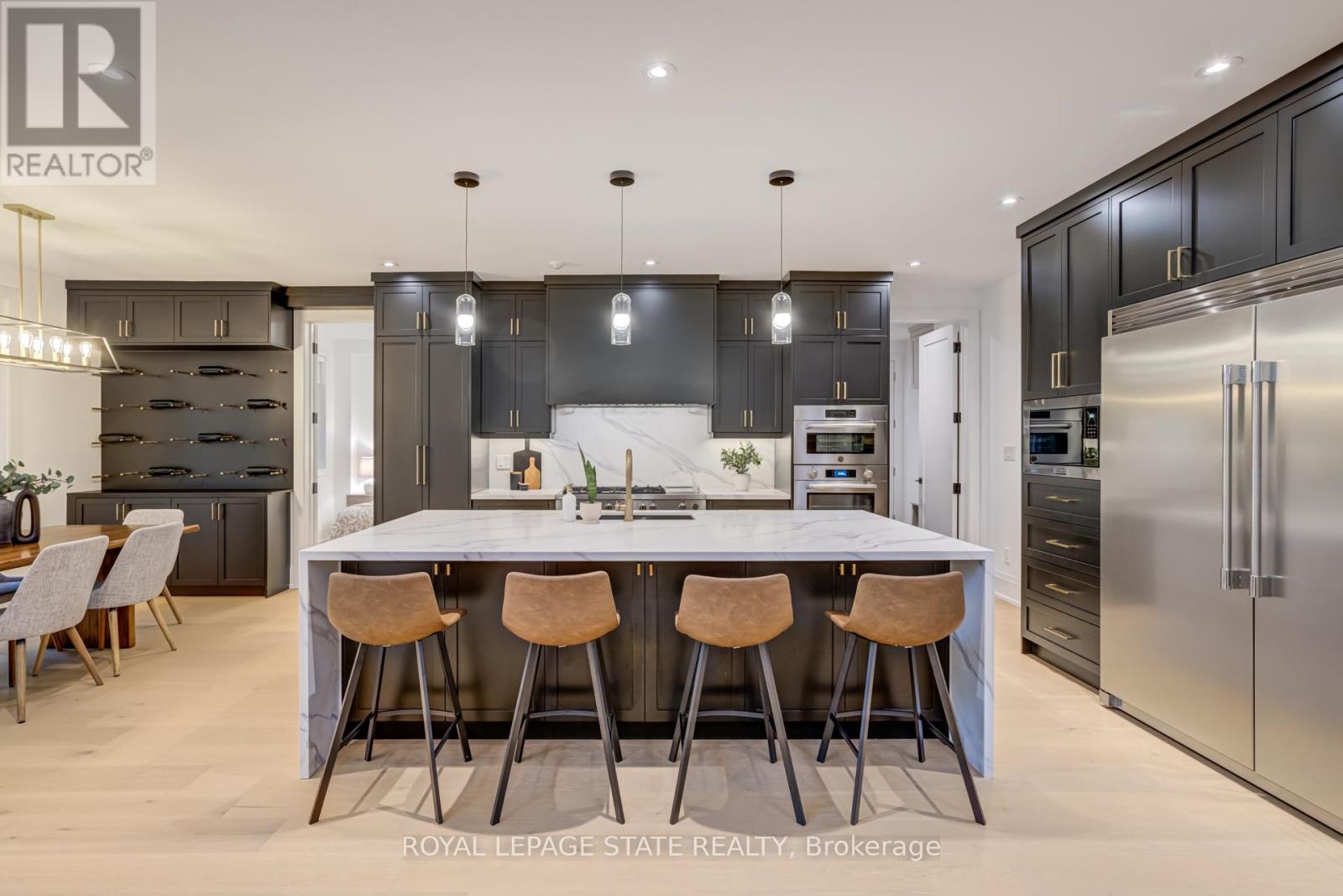 102 Cumming Court, Hamilton, Ontario  L9G 1V3 - Photo 10 - X12766668