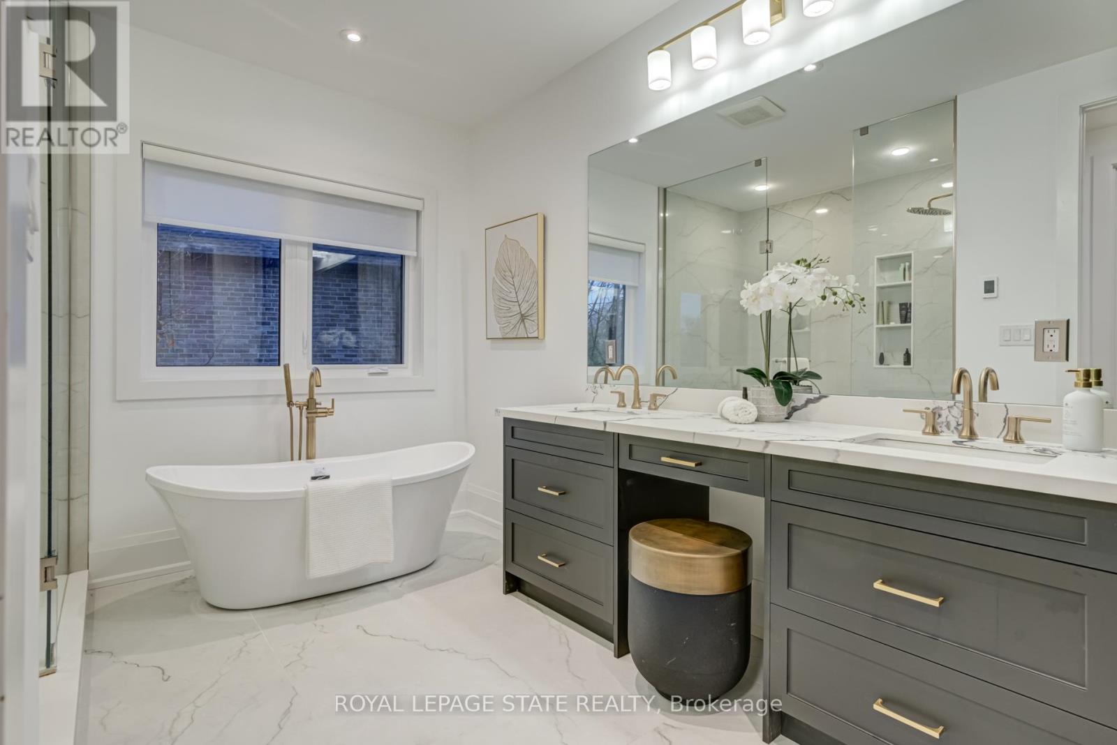 102 Cumming Court, Hamilton, Ontario  L9G 1V3 - Photo 29 - X12766668