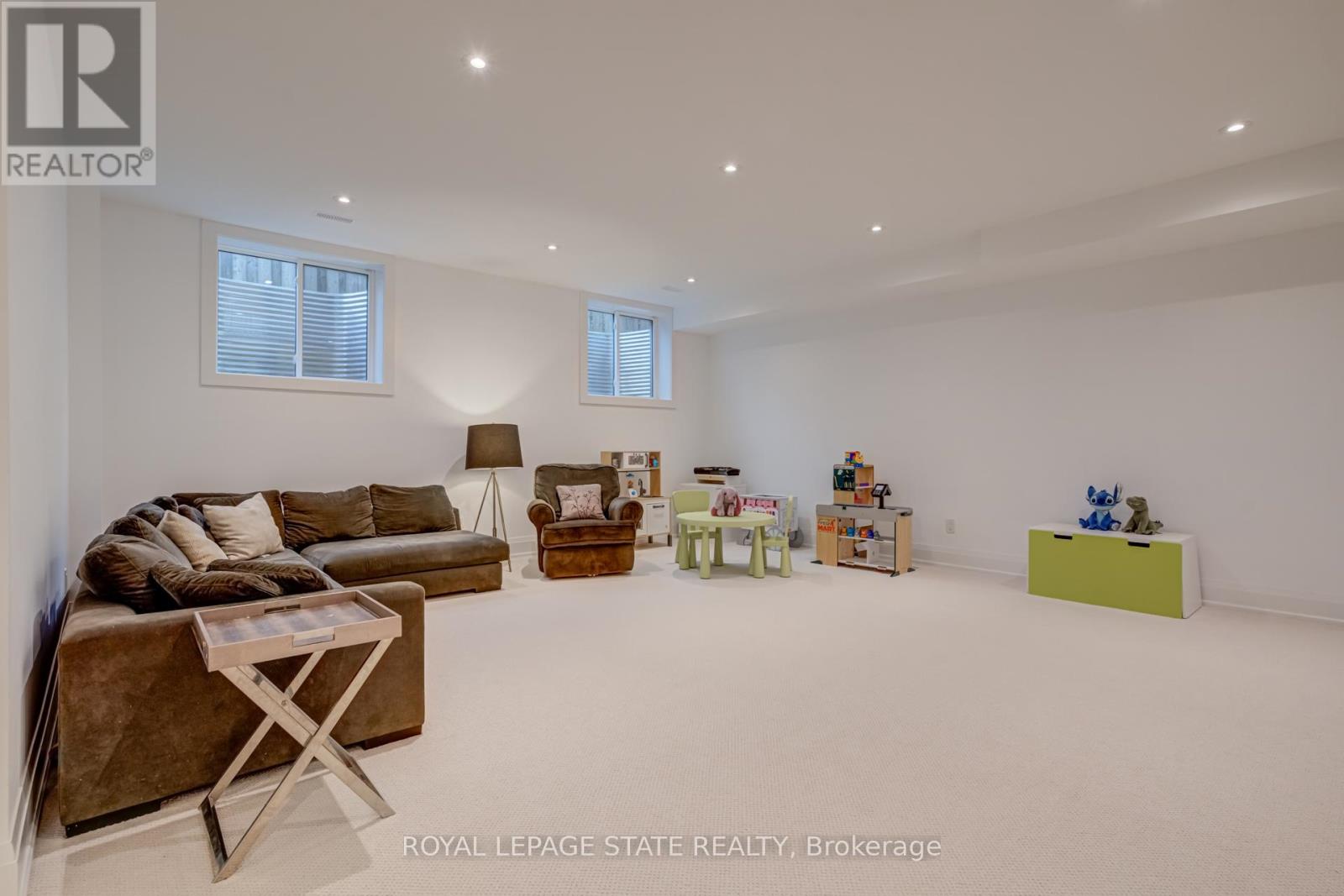 102 Cumming Court, Hamilton, Ontario  L9G 1V3 - Photo 39 - X12766668