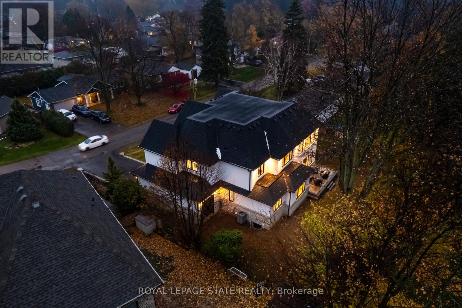 102 Cumming Court, Hamilton, Ontario  L9G 1V3 - Photo 49 - X12766668