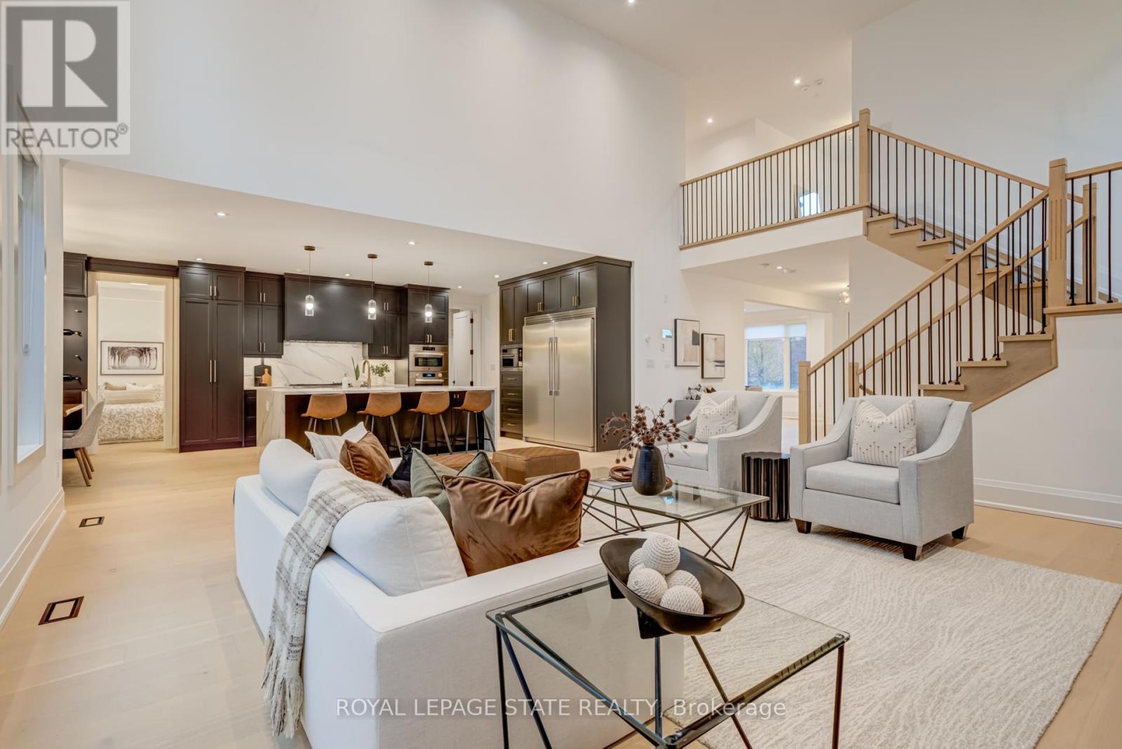 102 Cumming Court, Hamilton, Ontario  L9G 1V3 - Photo 9 - X12766668