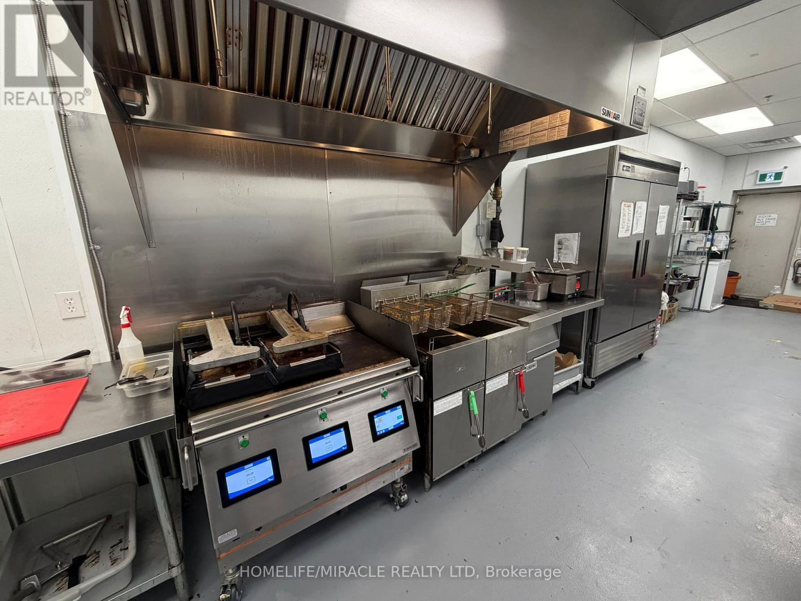 12 - 218 Silvercreek Parkway N, Guelph, Ontario  N1H 8E8 - Photo 16 - X12766678