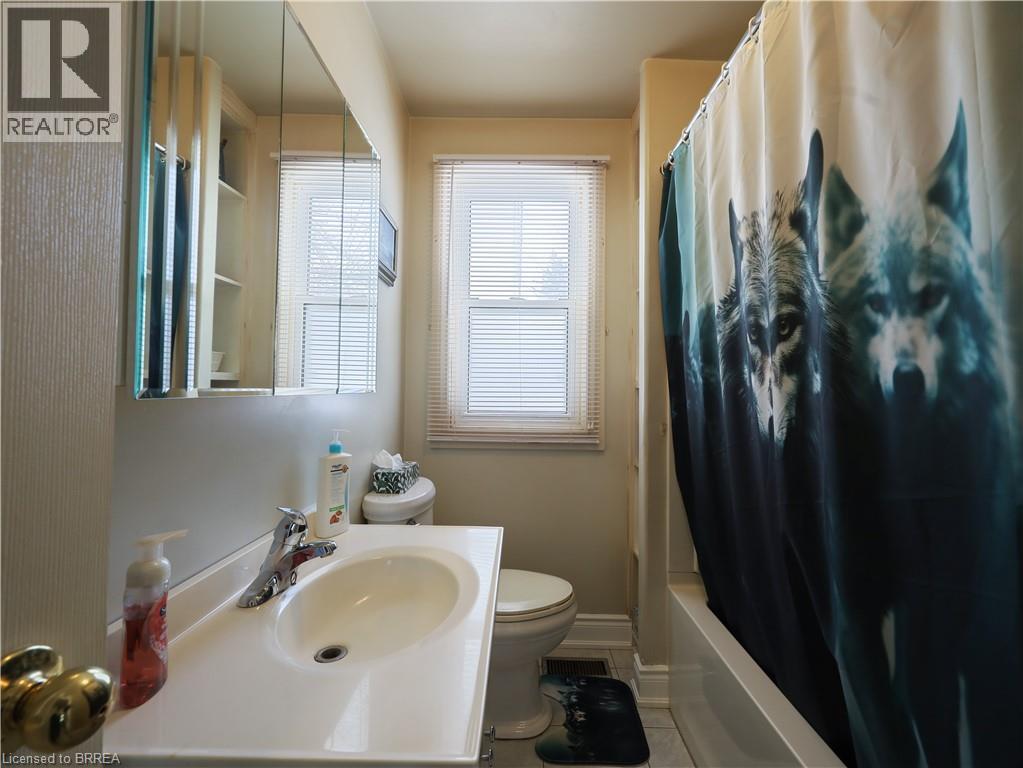 389 Grey Street, Brantford, Ontario  N3S 4X6 - Photo 11 - 40801981