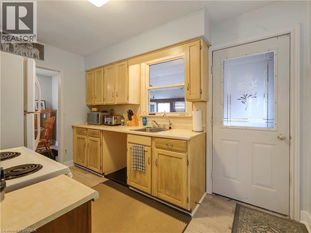 389 Grey Street, Brantford, Ontario  N3S 4X6 - Photo 9 - 40801981