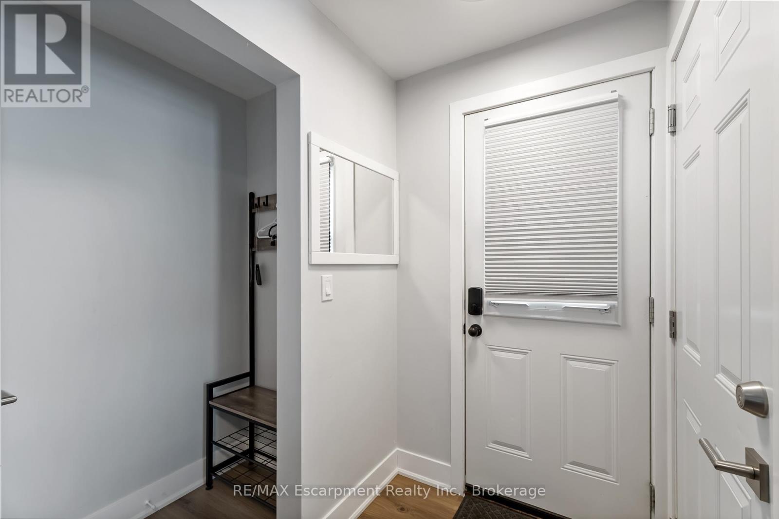 7 - 4129 Acheson Avenue, Niagara Falls, Ontario  L2E 3L8 - Photo 2 - X12766736