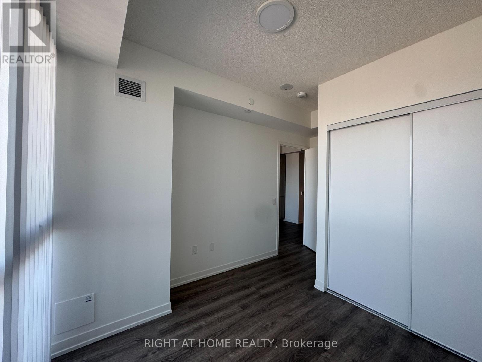 5308 - 8 Interchange Way, Vaughan (Vaughan Corporate Centre), Ontario  L4K 0R2 - Photo 10 - N12740536