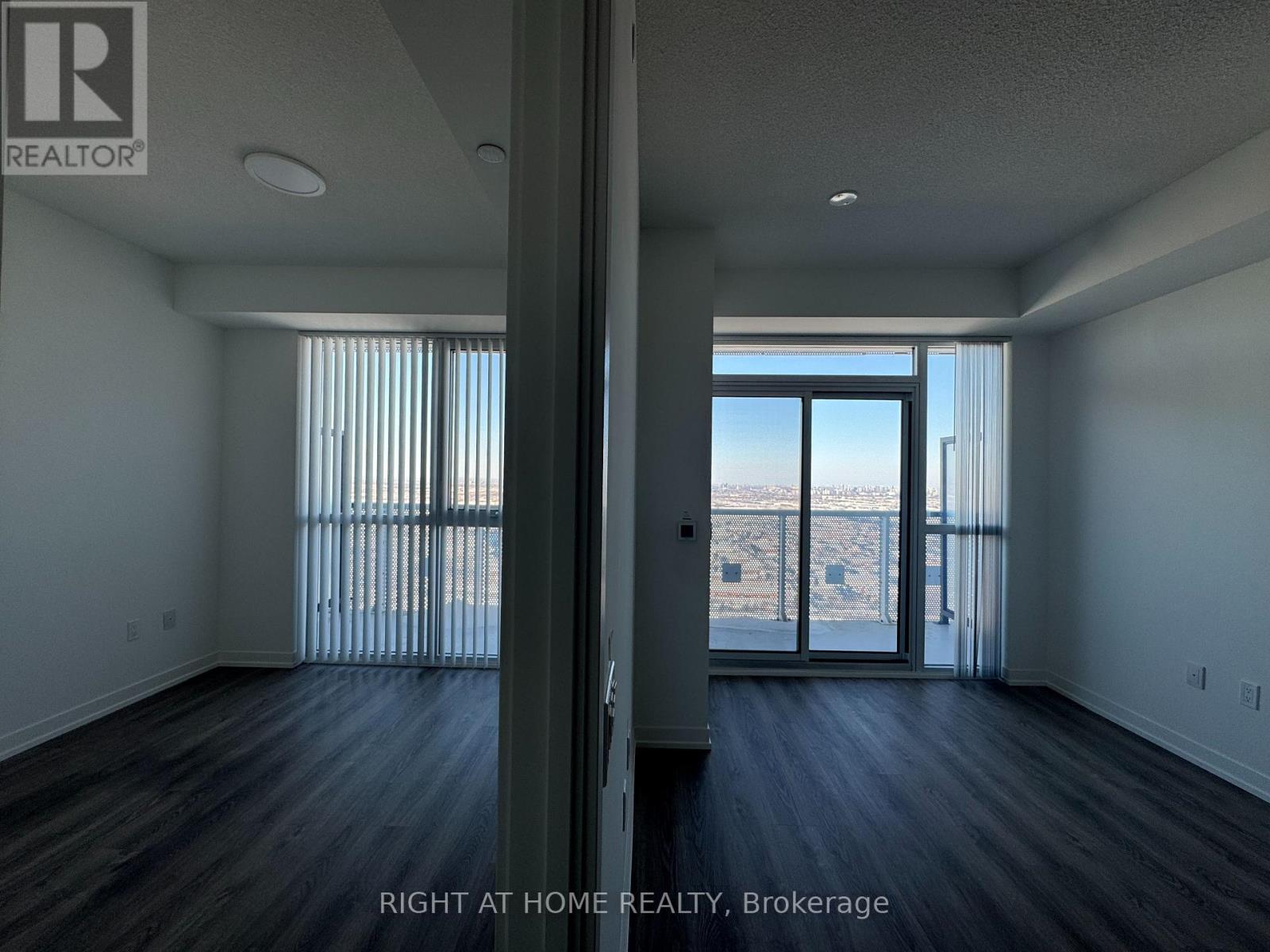 5308 - 8 Interchange Way, Vaughan (Vaughan Corporate Centre), Ontario  L4K 0R2 - Photo 9 - N12740536