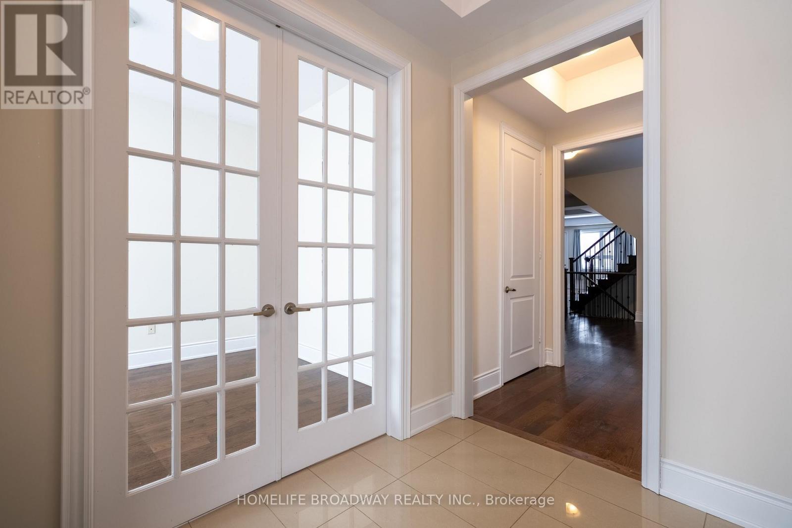 166 Conklin Crescent, Aurora, Ontario  L4G 0Z2 - Photo 7 - N12766446