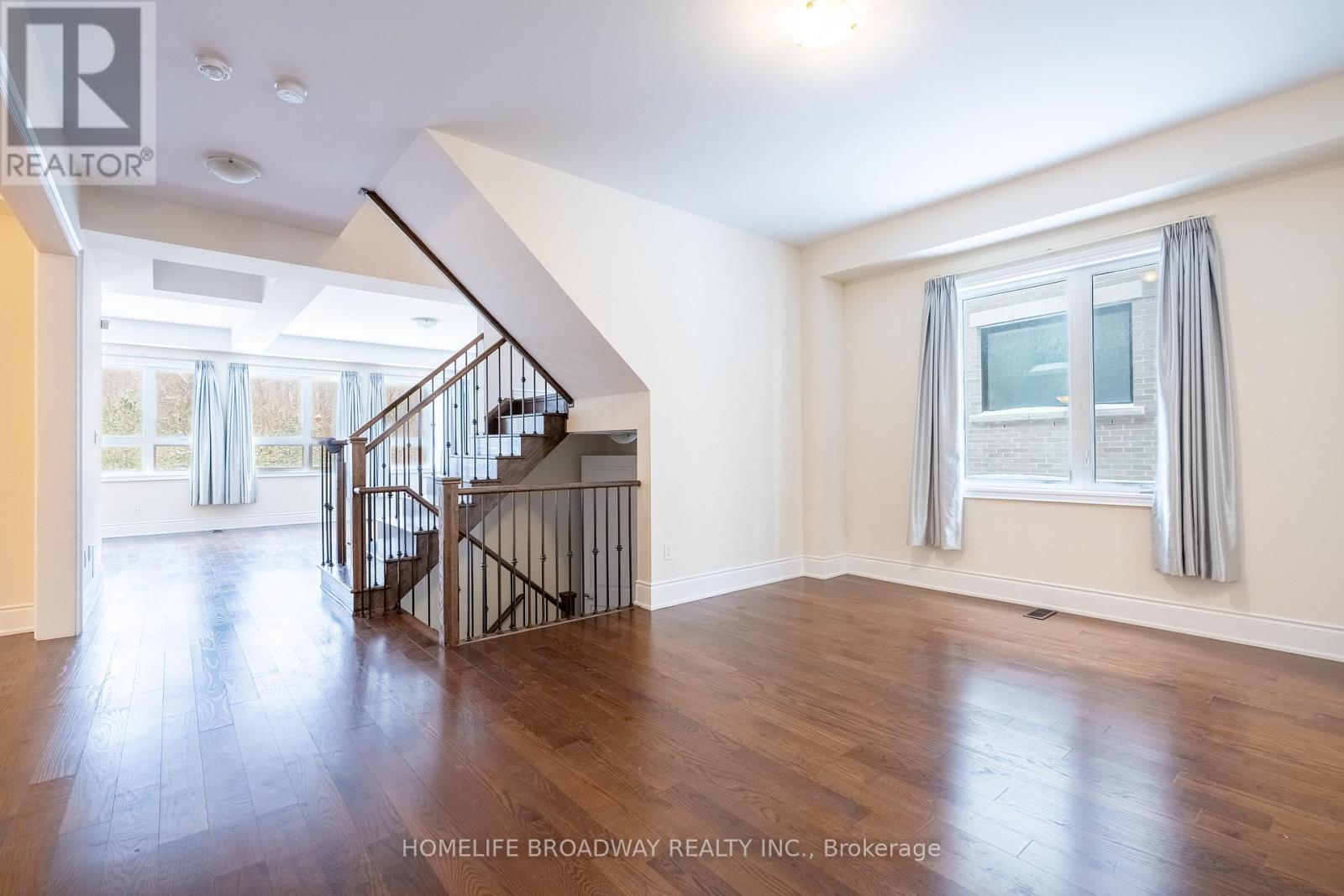 166 Conklin Crescent, Aurora, Ontario  L4G 0Z2 - Photo 8 - N12766446