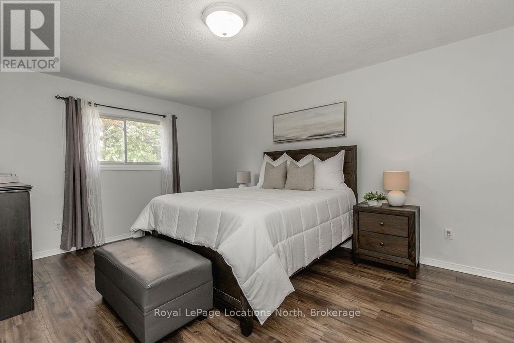 52 Royal Beech Drive, Wasaga Beach, Ontario  L0L 2P0 - Photo 16 - S12766722