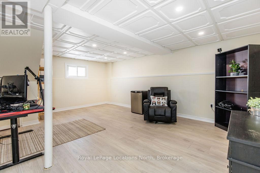 52 Royal Beech Drive, Wasaga Beach, Ontario  L0L 2P0 - Photo 20 - S12766722