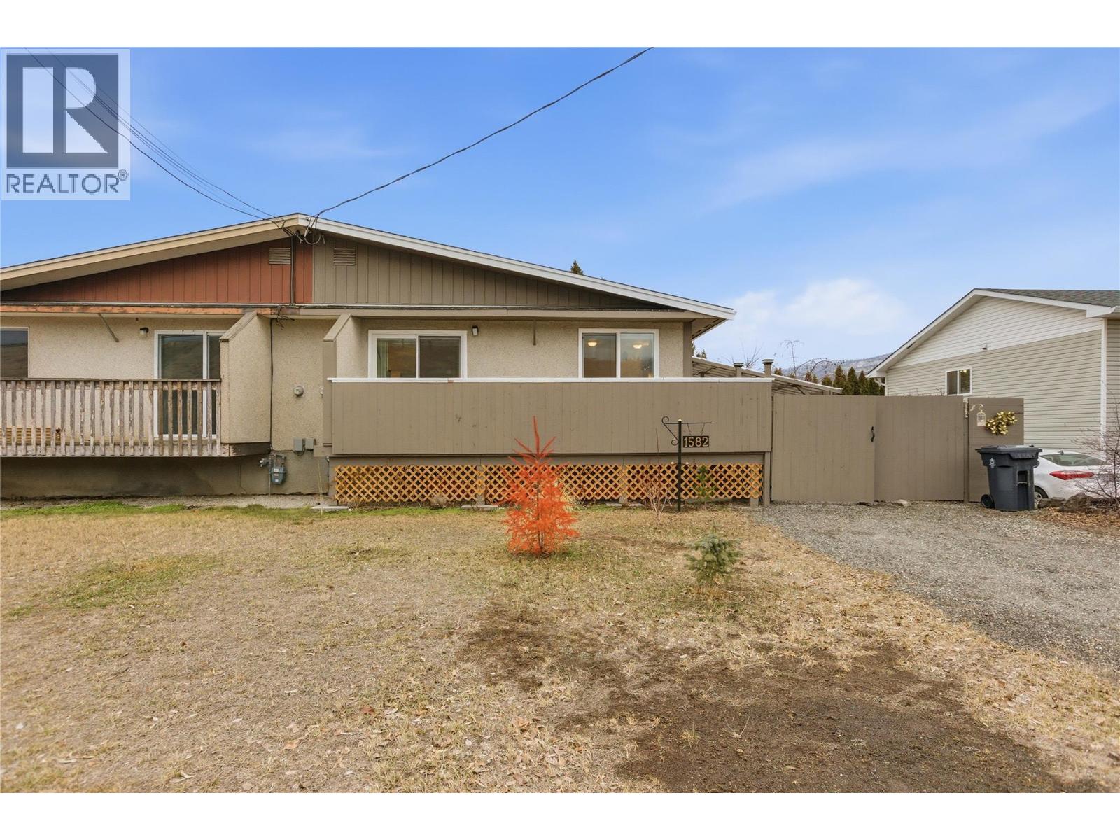 1582 Stage Road, Cache Creek, British Columbia  V0K 1H0 - Photo 2 - 10374804