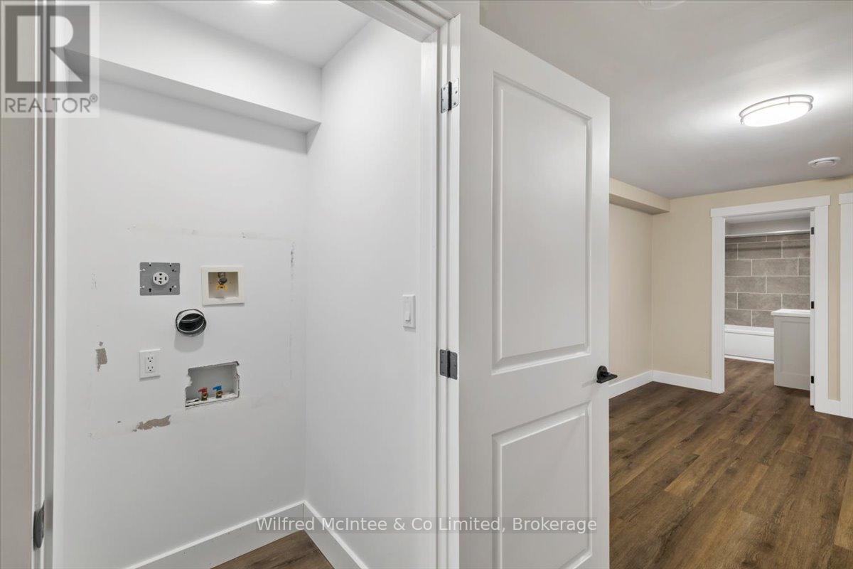 227 Saugeen Street, Saugeen Shores, Ontario  N0H 2L0 - Photo 36 - X12766706