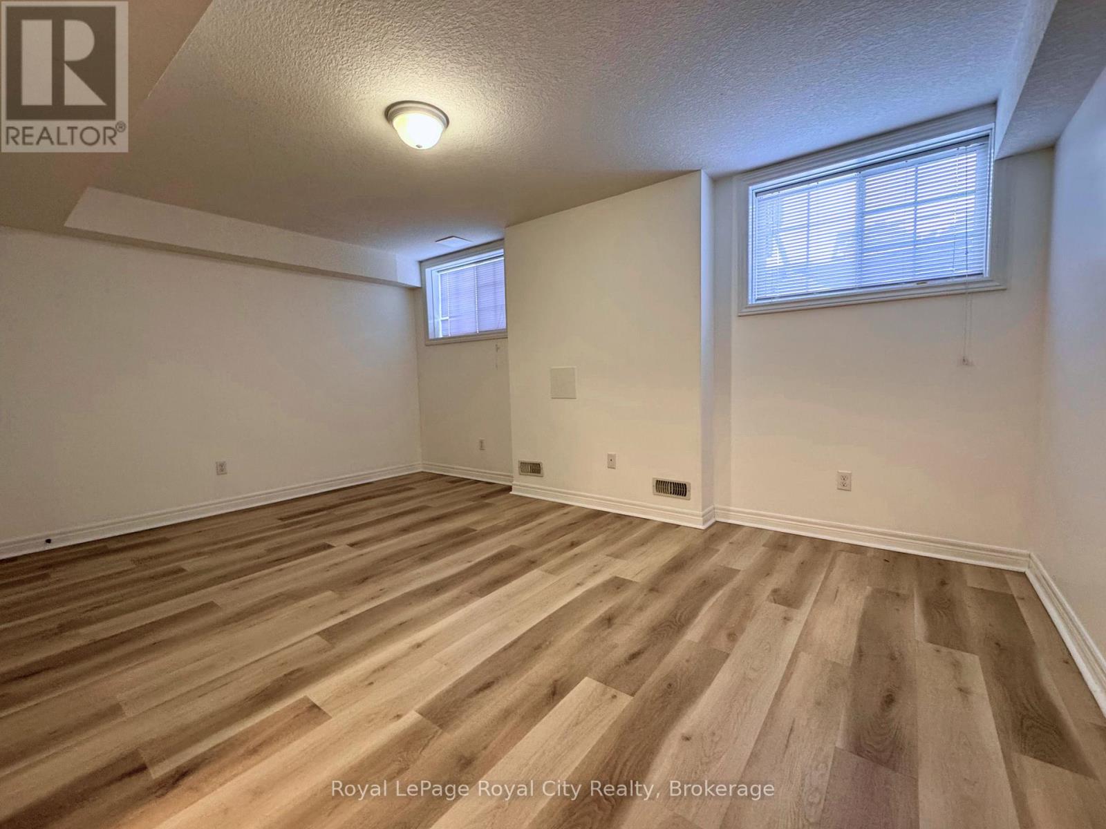 A - 604 Woodlawn Road E, Guelph, Ontario  N1E 0K4 - Photo 9 - X12766808