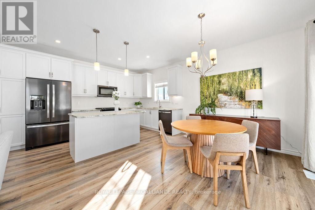 26 Redwood Drive, Belleville (Thurlow Ward), Ontario  K8N 0K4 - Photo 18 - X12766712