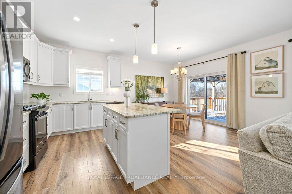 26 Redwood Drive, Belleville (Thurlow Ward), Ontario  K8N 0K4 - Photo 20 - X12766712