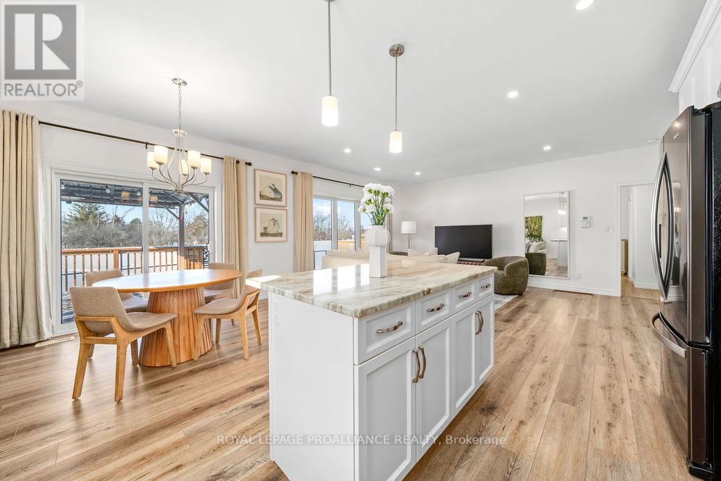 26 Redwood Drive, Belleville (Thurlow Ward), Ontario  K8N 0K4 - Photo 22 - X12766712