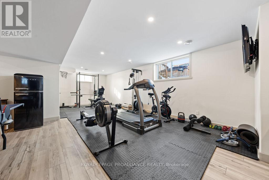 26 Redwood Drive, Belleville (Thurlow Ward), Ontario  K8N 0K4 - Photo 38 - X12766712