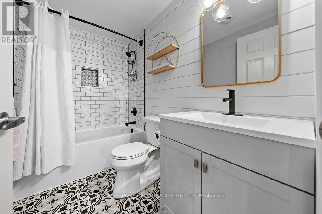 26 Redwood Drive, Belleville (Thurlow Ward), Ontario  K8N 0K4 - Photo 39 - X12766712